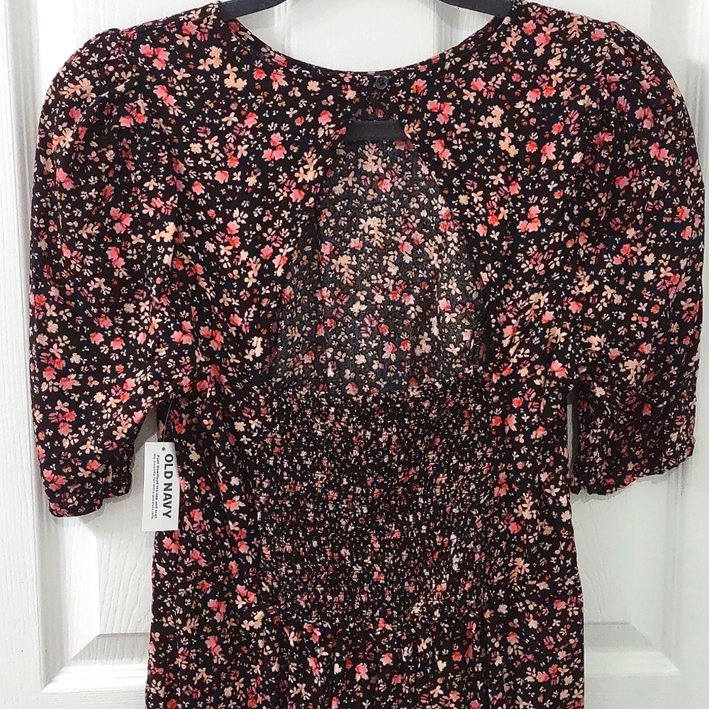 NWOT Old Navy Fit & Flare Puff-Sleeve Smocked Dress Ditsy Floral Size M TALL - Picture 3 of 11